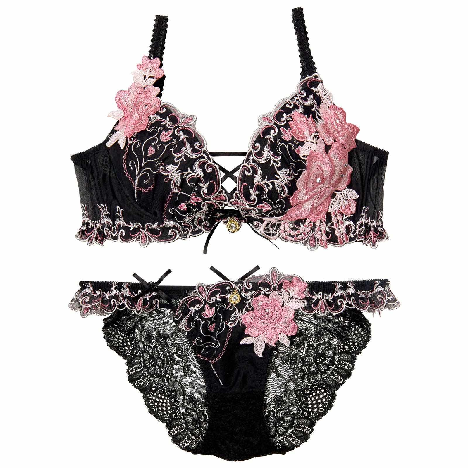 【明日花キララプロデュース/WhipBunny】Luxury Rose Heart Bra&Shorts / ラグジュアリーローズハートブラ&ショーツ - 【公式】247Lingerie