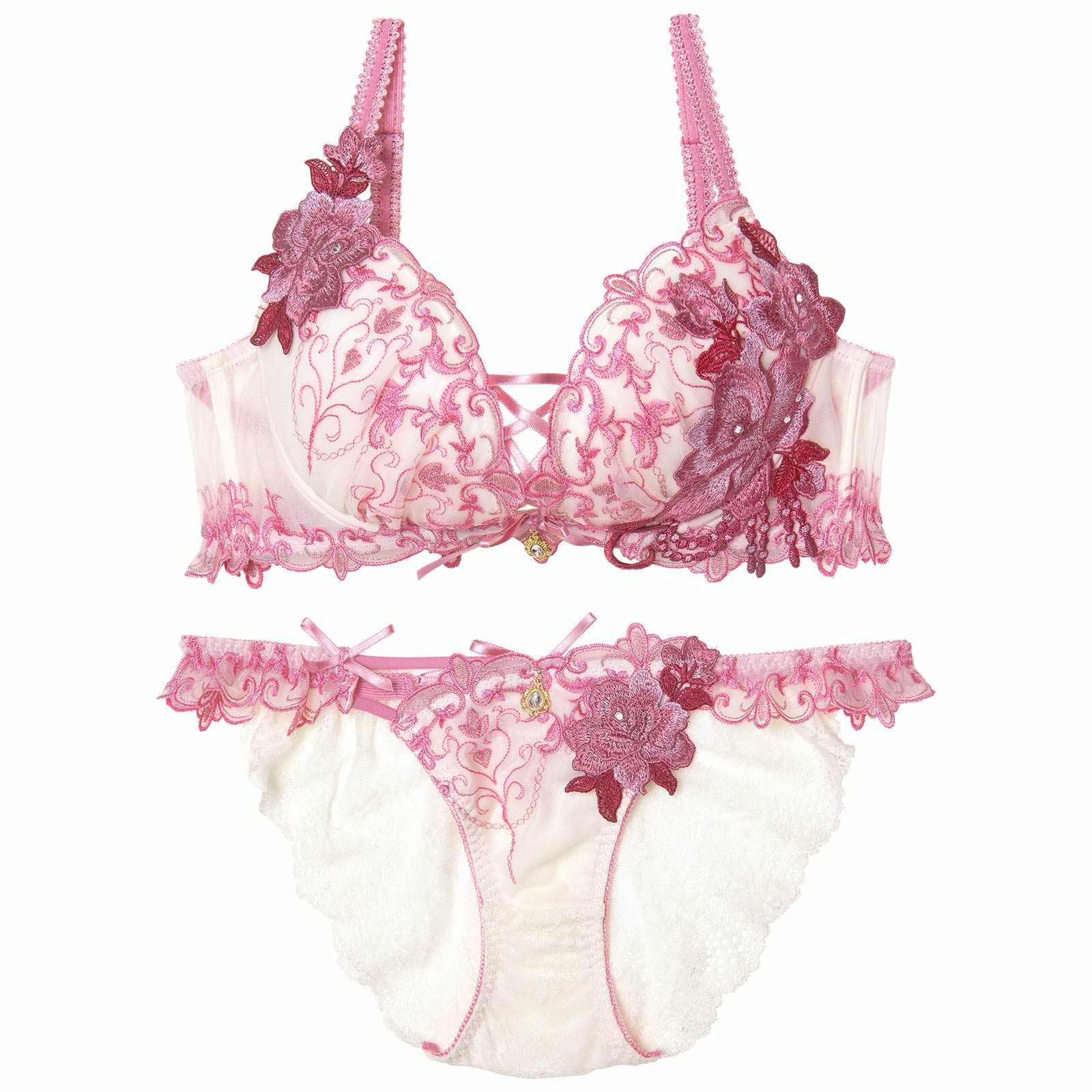 【明日花キララプロデュース/WhipBunny】Luxury Rose Heart Bra&Shorts / ラグジュアリーローズハートブラ&ショーツ - 【公式】247Lingerie