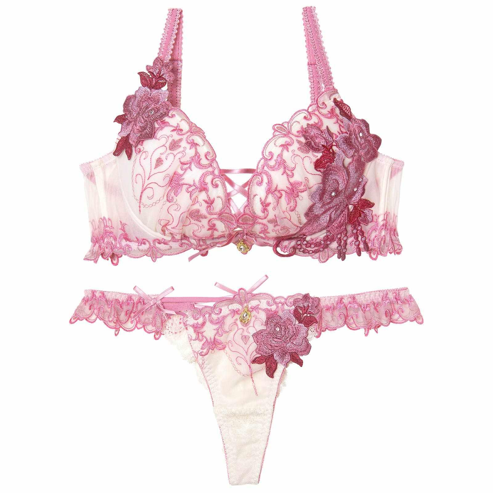 【明日花キララプロデュース/WhipBunny】Luxury Rose Heart Bra&T-back / ラグジュアリーローズハートブラ&Tバック - 【公式】247Lingerie