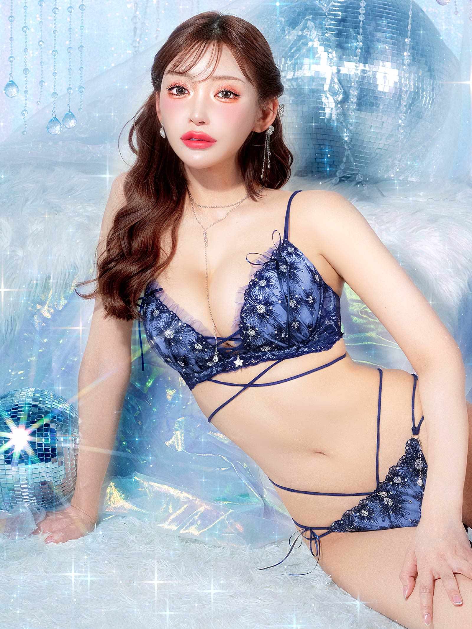 【明日花キララプロデュース/WhipBunny】Aurora Shine Sequin Bra&T-back / オーロラシャインスパンコールブラ&Tバック