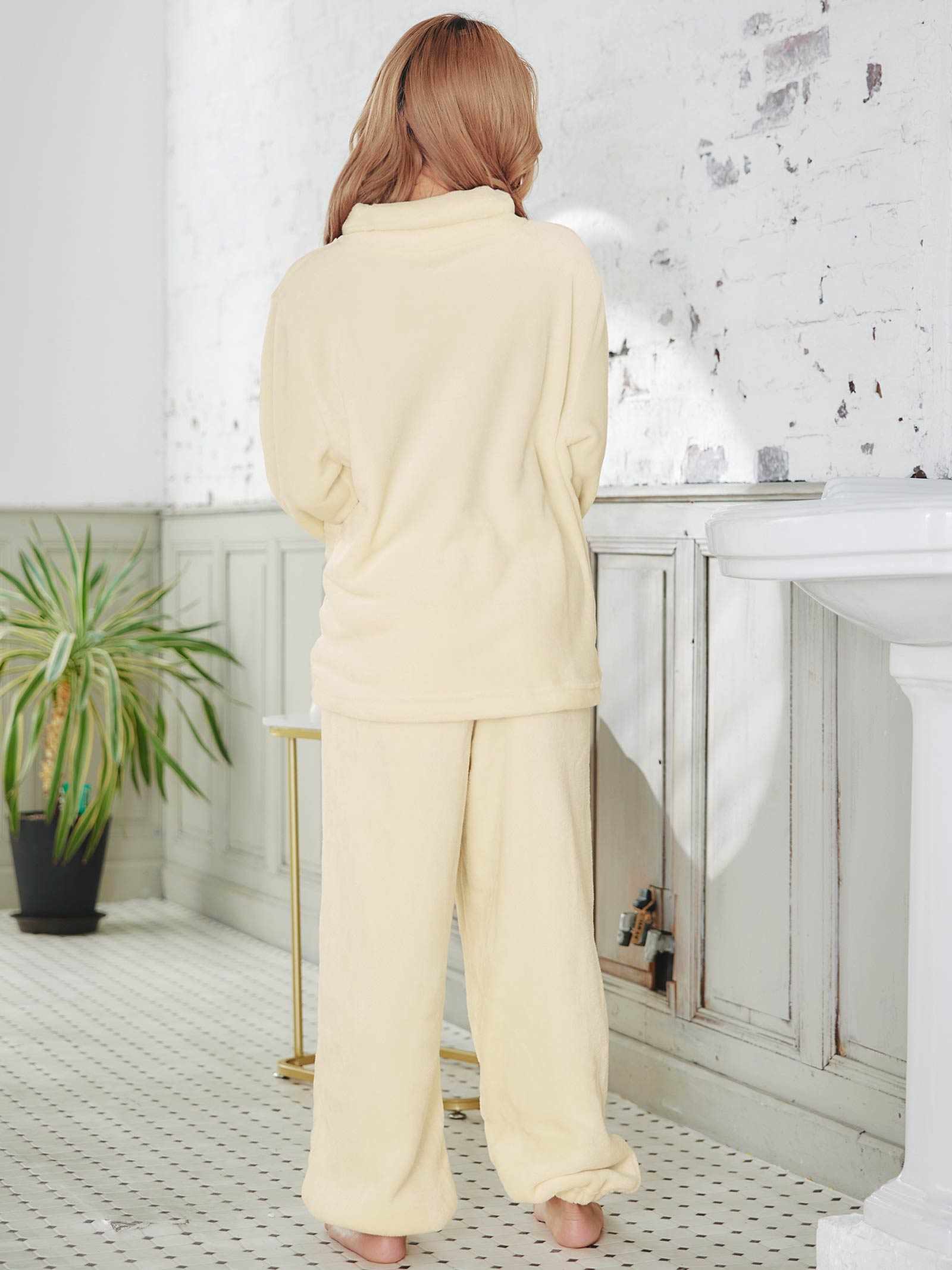 11/10新作!モコモコハイネックロゴトップス&パンツルームウェア