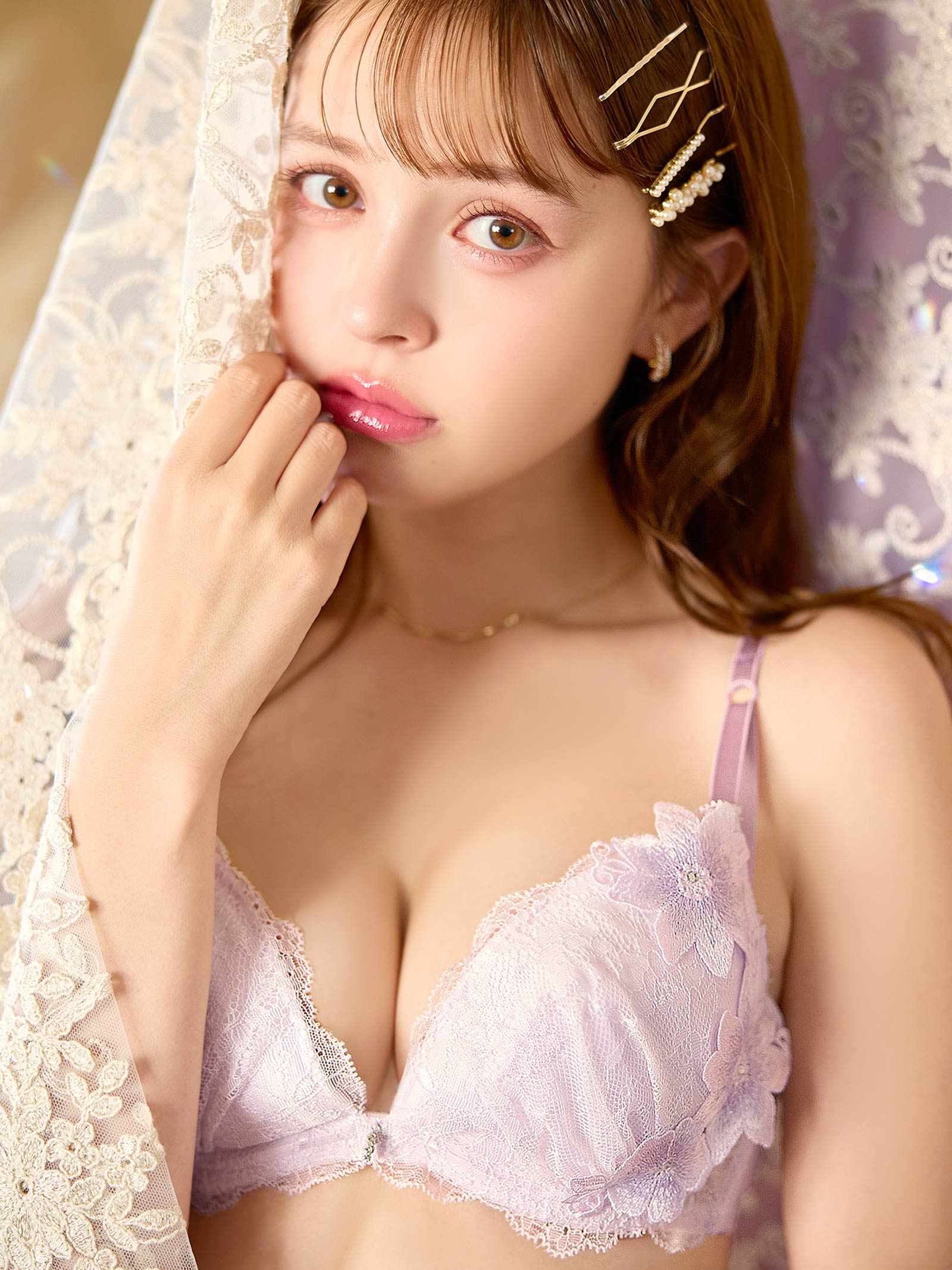 ブリリアントシャイニーフラワーブラジャー&フルバックショーツ