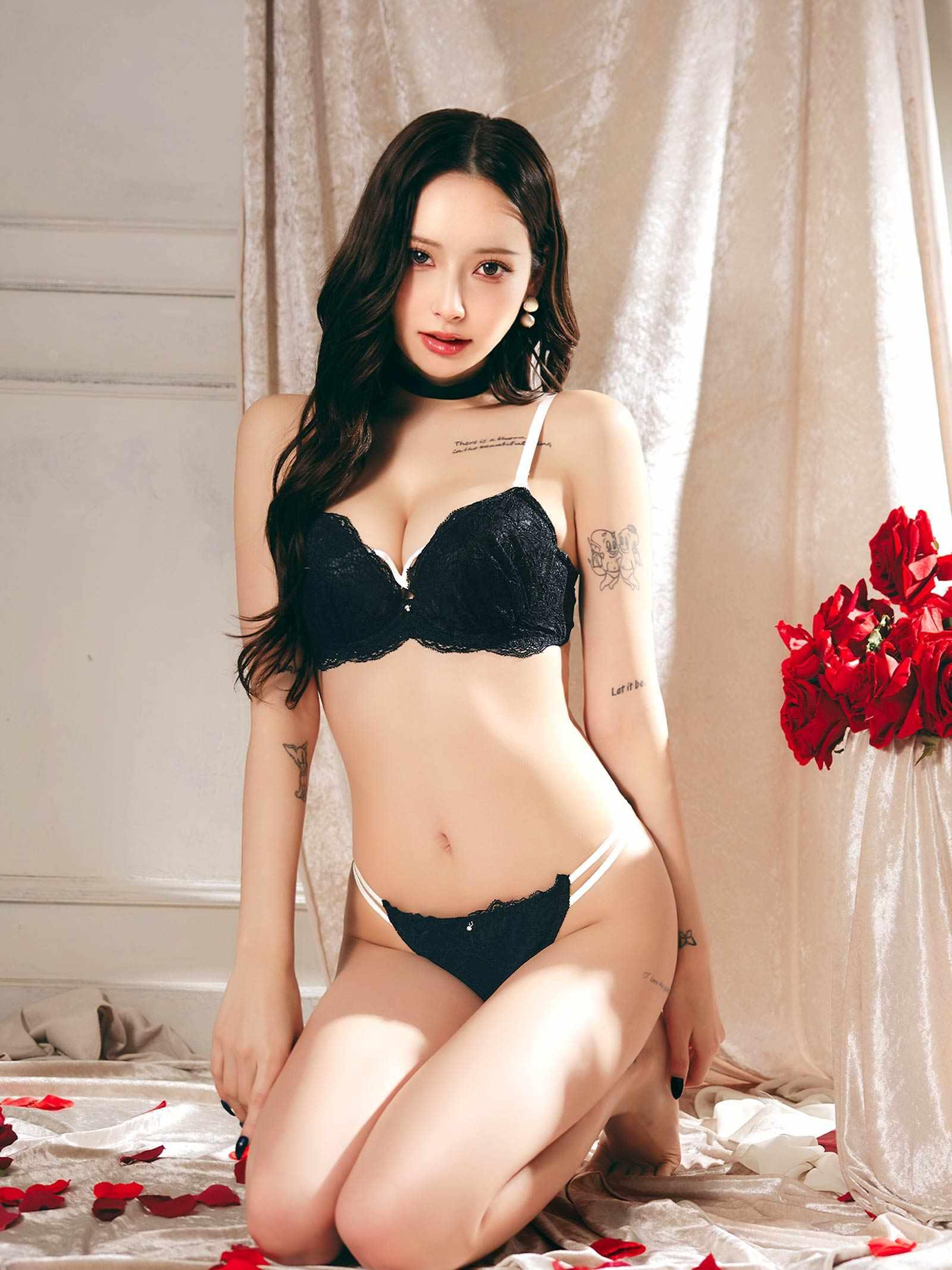 1/30新作!【EFサイズ】ブロッサムレーシィコードブラジャー&Tバックショーツ