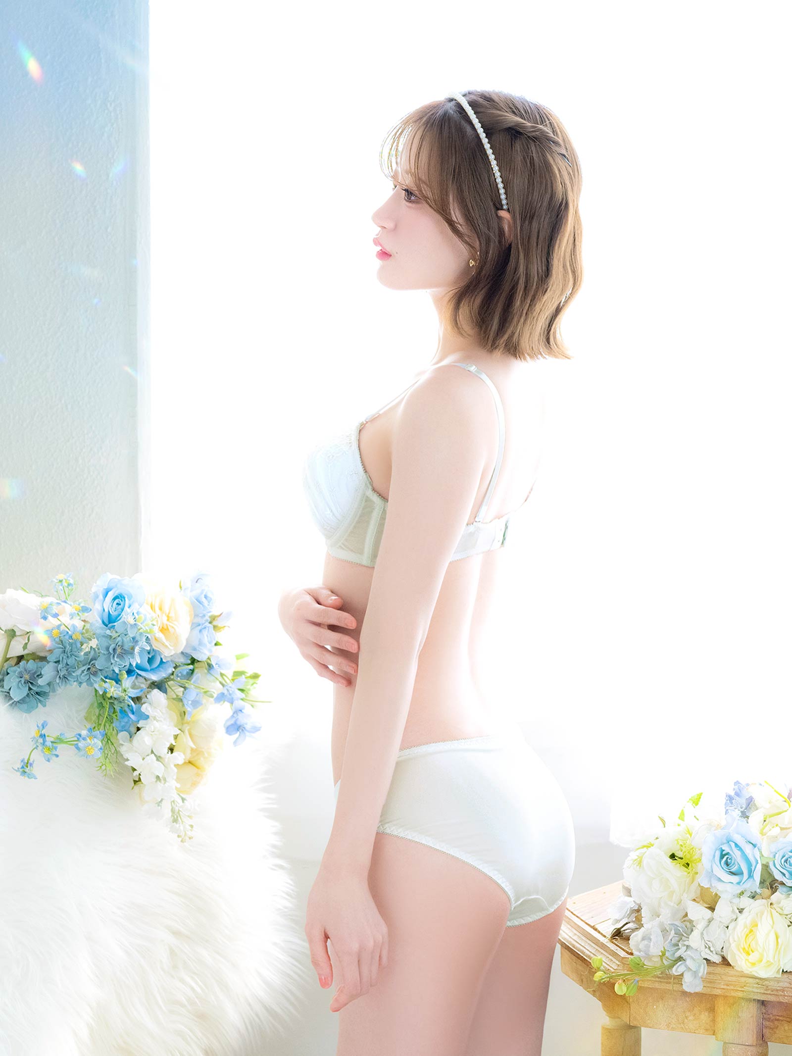 5/4新作!ノーブルエンブロイダリーレースブラジャー&フルバックショーツ