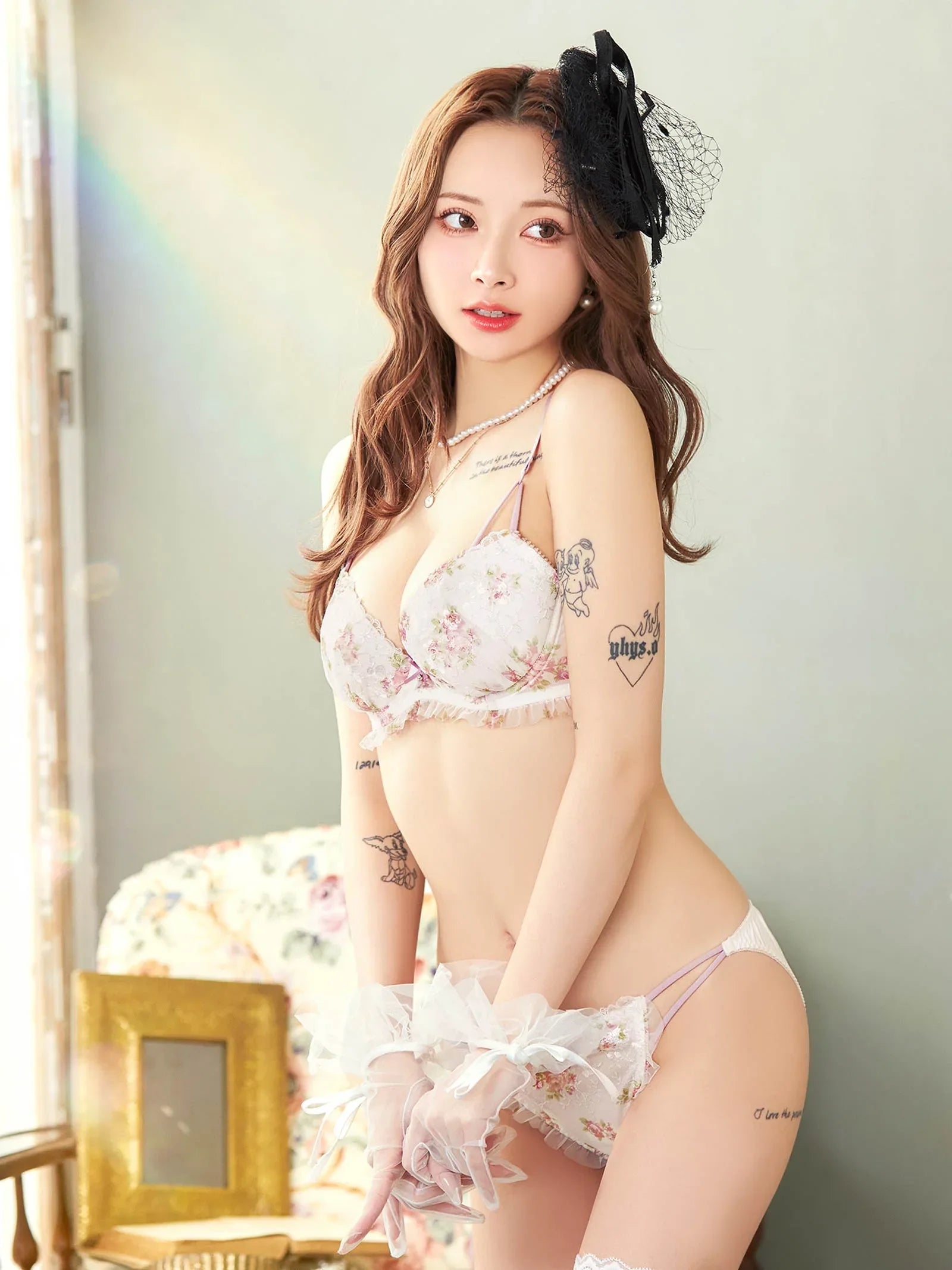 水彩フラワーストリングチュールブラジャー&フルバックショーツ - 【公式】247Lingerie