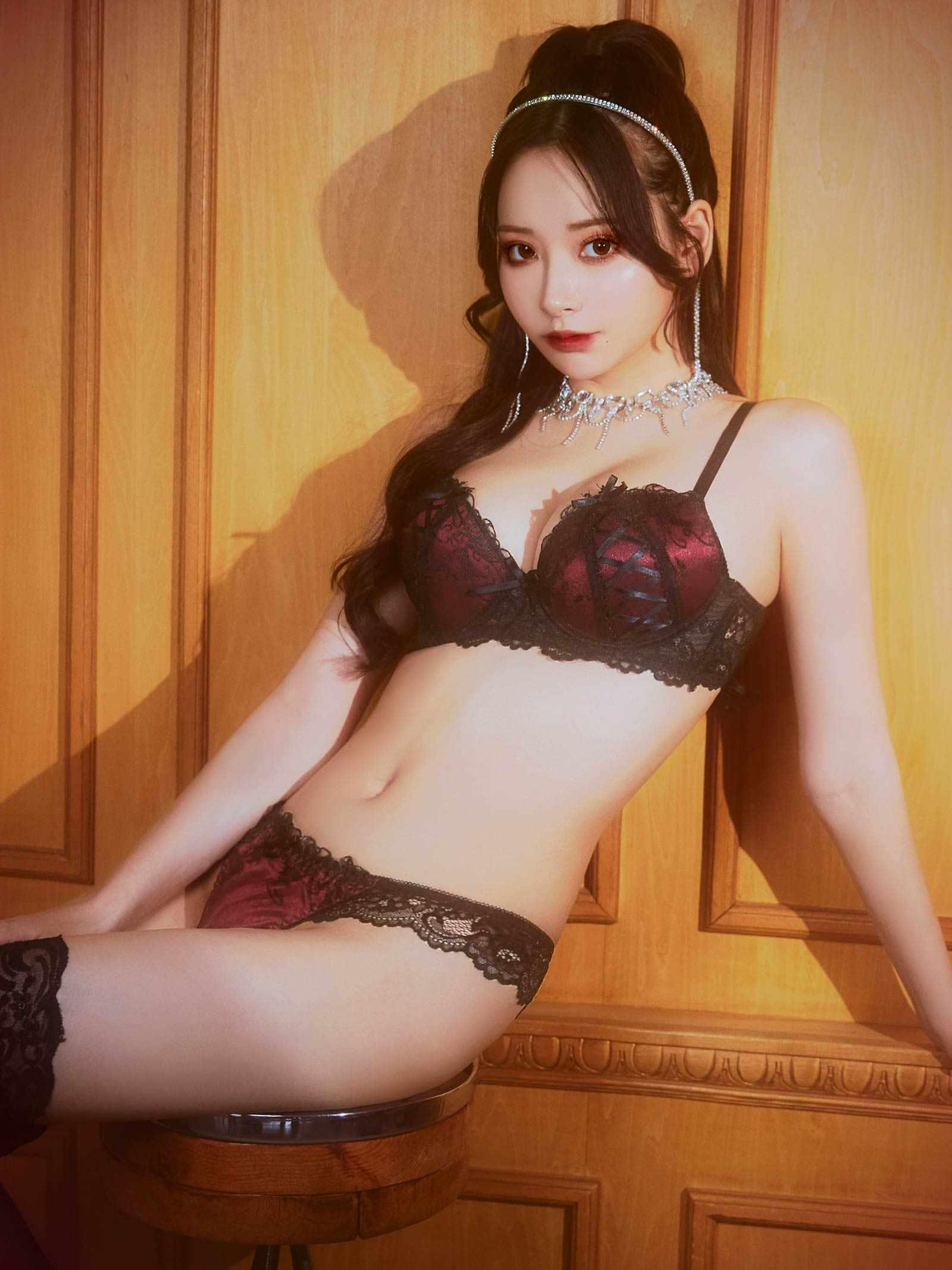 【GHサイズ】ゴシックスピンドルリボン育乳脇高ブラジャー&バック透けTバックショーツ - 【公式】247Lingerie