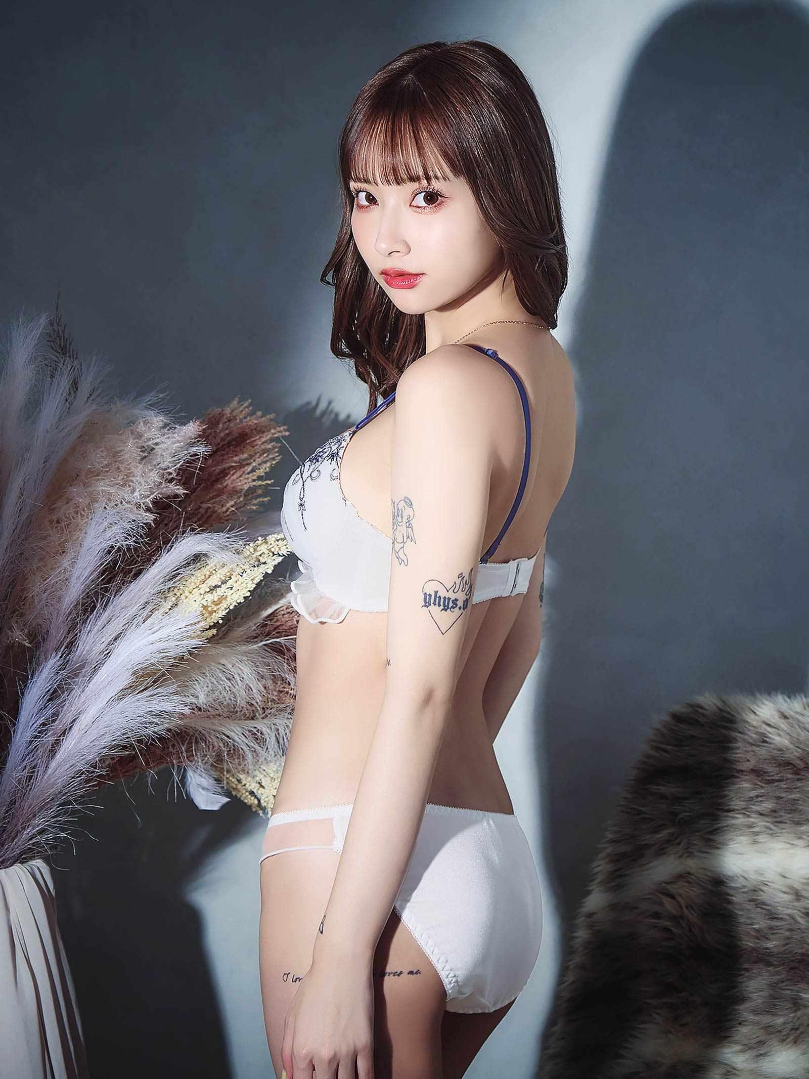 フリルチュールダマスクハートブラジャー&フルバックショーツ - 【公式】247Lingerie