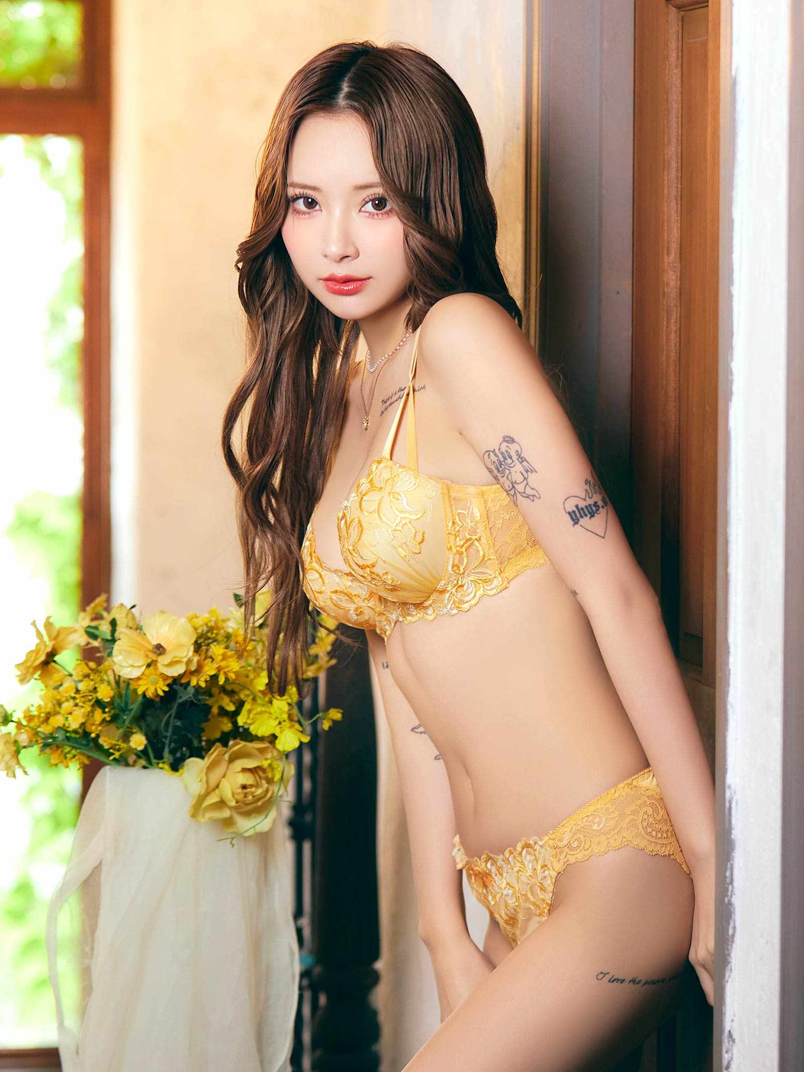 5/30新作!ブリリアントフェアリーフラワー育乳脇高ブラジャー&フルバックショーツ