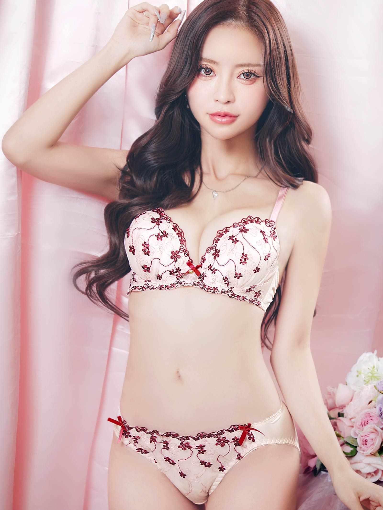 1/28新作!スウィートディッツィエンブロイダリーブラジャー&フルバックショーツ