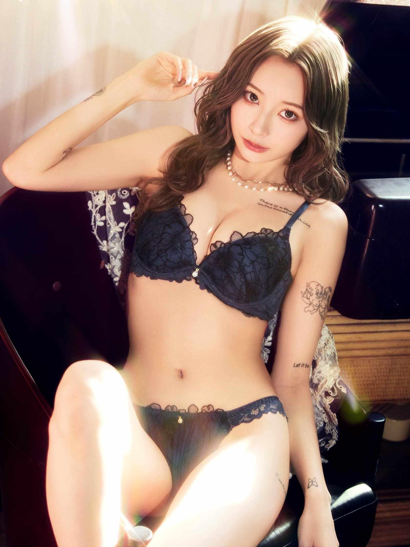 1/15再販!ディープシアーブロッサム育乳脇高ブラジャー&フルバックショーツ - 【公式】247Lingerie