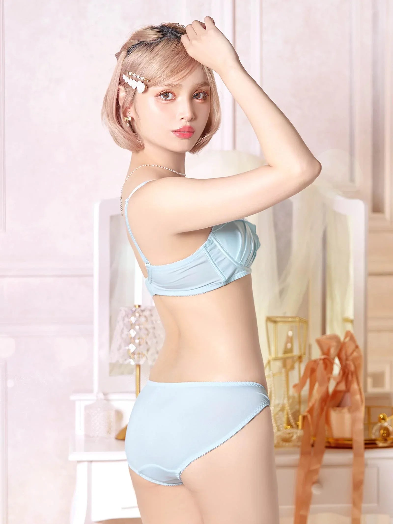 サテンフリルアーチ育乳脇高ブラジャー&フルバックショーツ