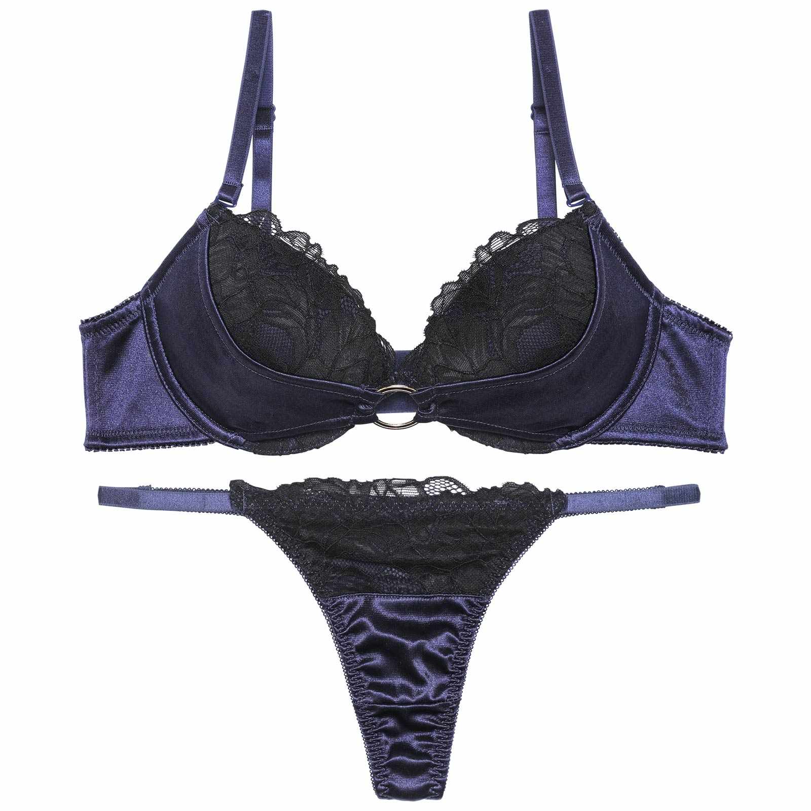 グロッシーサテンリングブラジャー&Tバックショーツ