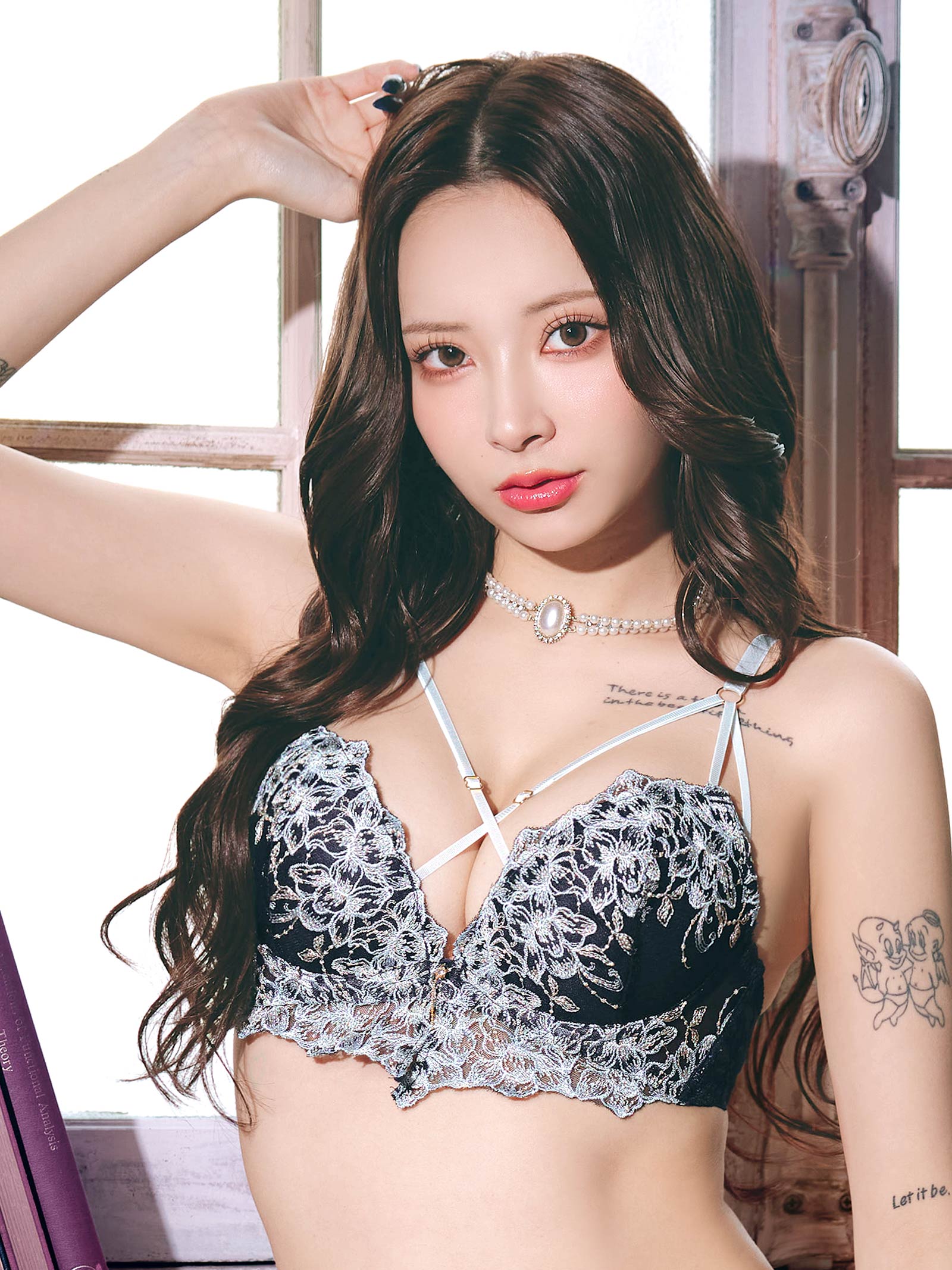 10/17新作!【EFサイズ】ラグジュアリーブルームストリング育乳脇高ブラジャー&バック透けフルバックショーツ