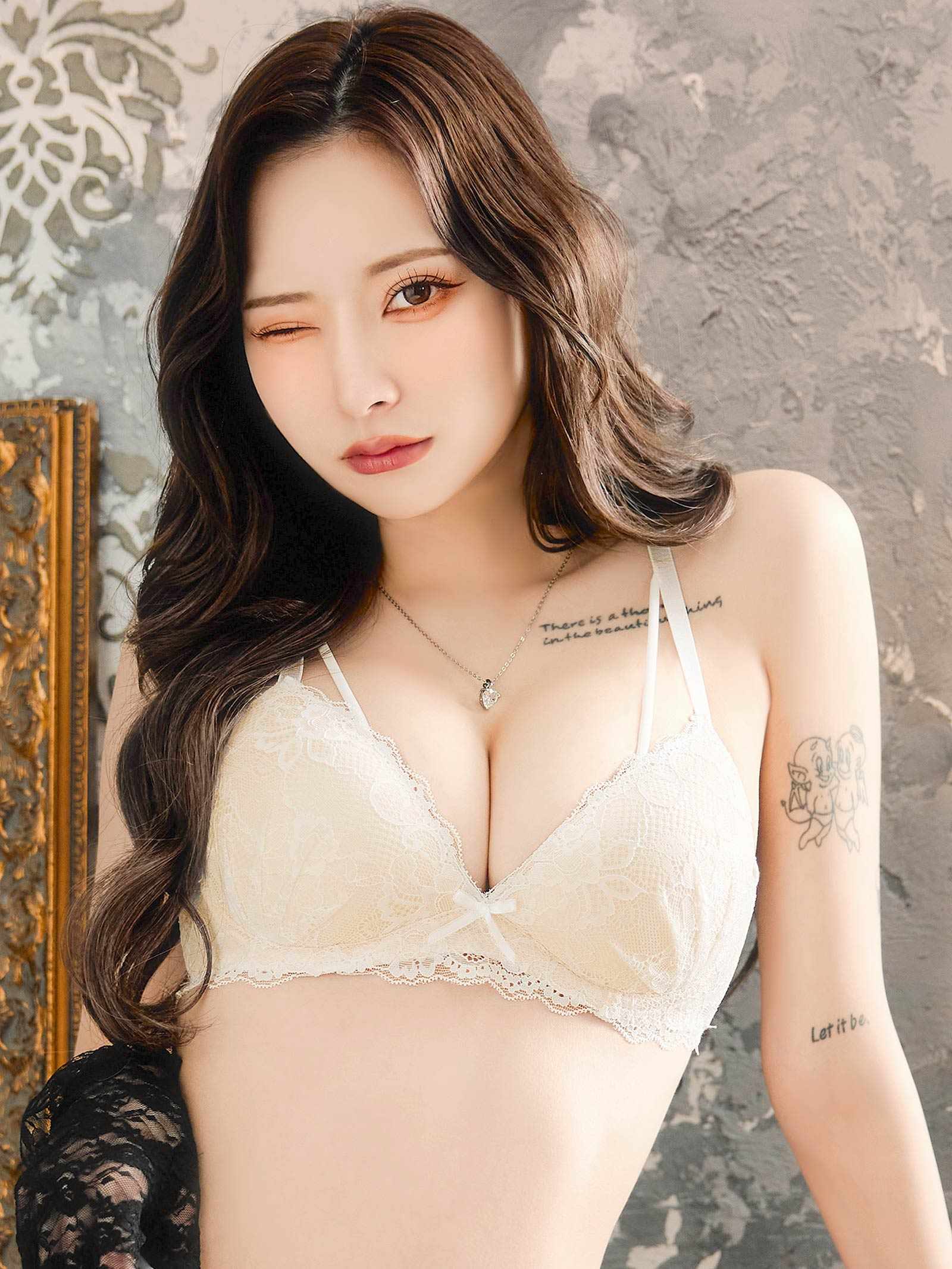 1/26新作!エターナルヌーディーレースブラジャー&バック透けフルバックショーツ