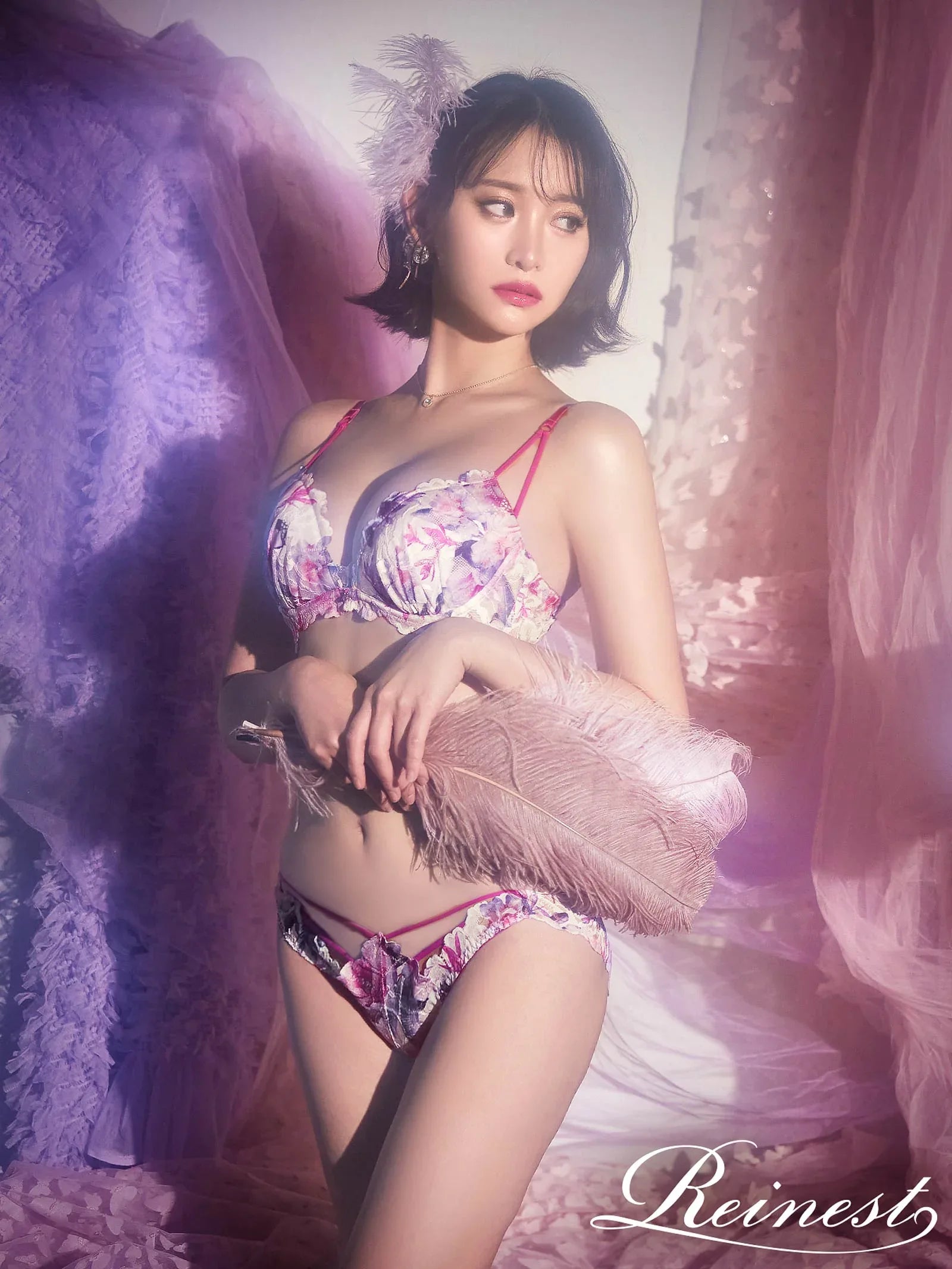 【永尾まりや着用】【Reinest】ドレッシーフラワーリッチブラジャー&バック透けフルバックショーツ - 【公式】247Lingerie