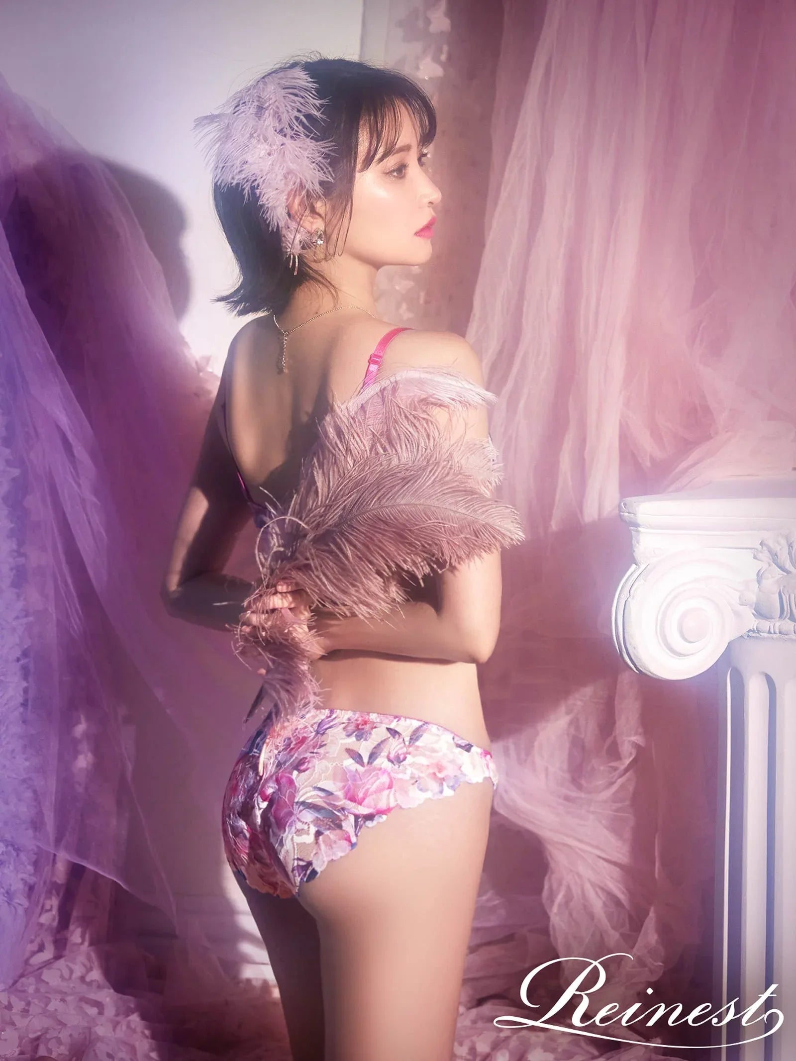 【永尾まりや着用】【Reinest】ドレッシーフラワーリッチブラジャー&バック透けフルバックショーツ - 【公式】247Lingerie