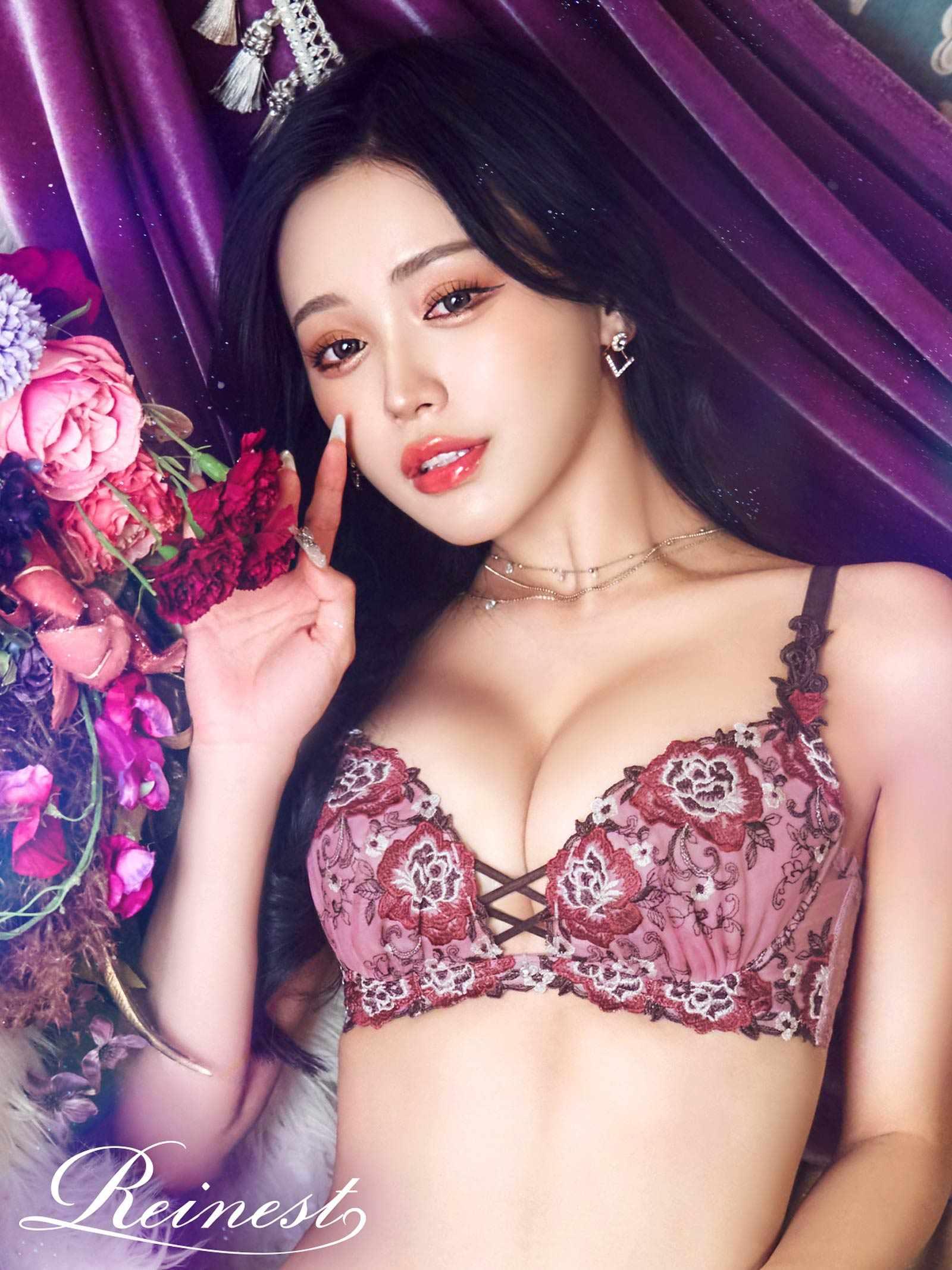 【Reinest】ノーブルロゼッタレースアップブラジャー&バック透けTバックショーツ - 【公式】247Lingerie