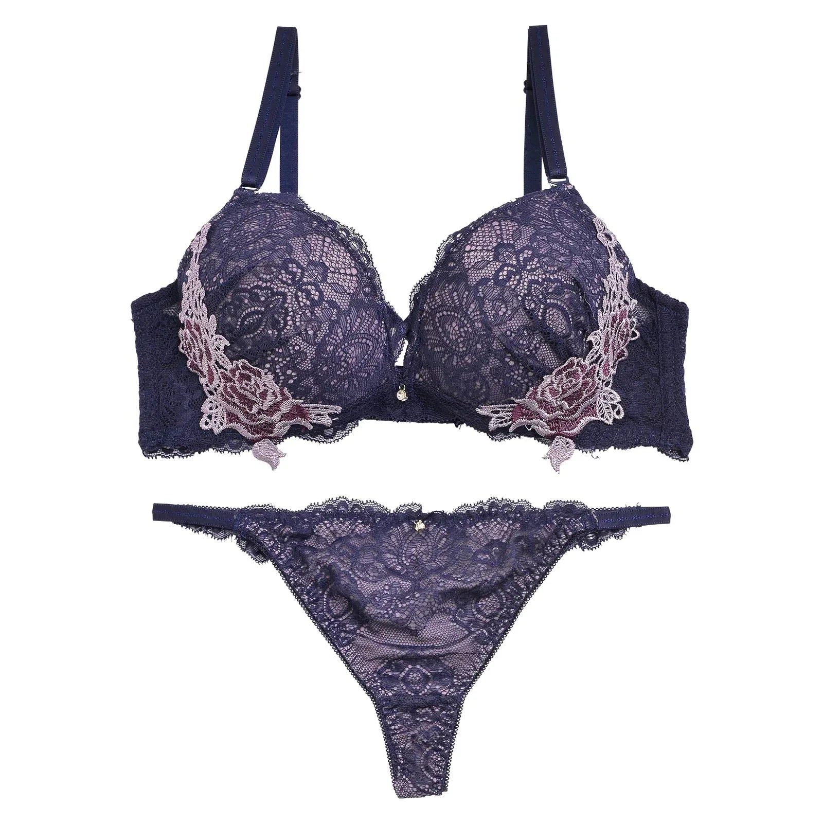 【三上悠亜着用】レーシィアンティークサイドローズ刺繍ブラジャー&バック透けTバックショーツ - 【公式】247Lingerie