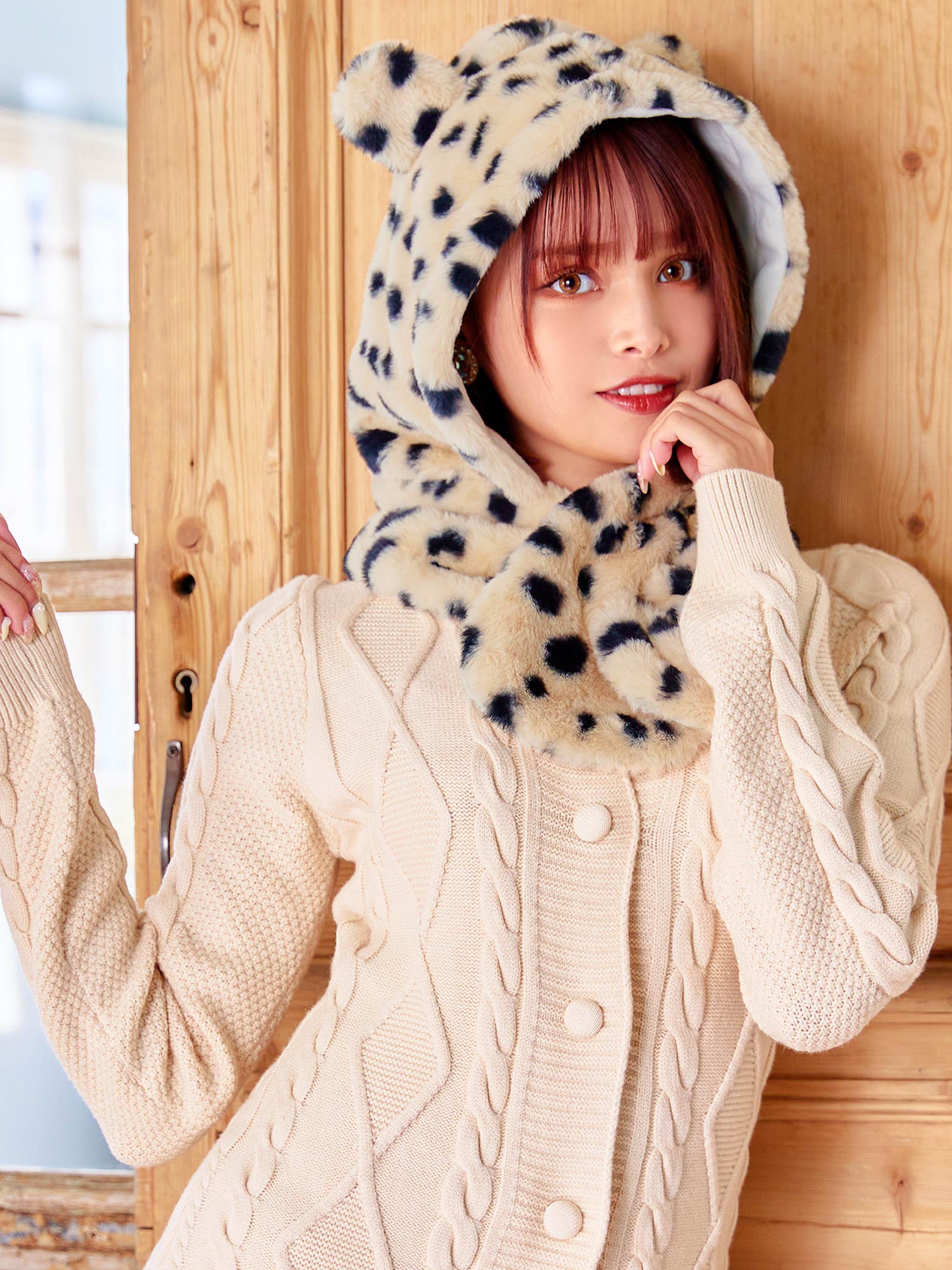 12/6新作!ふわもこレオパードフード付きマフラー