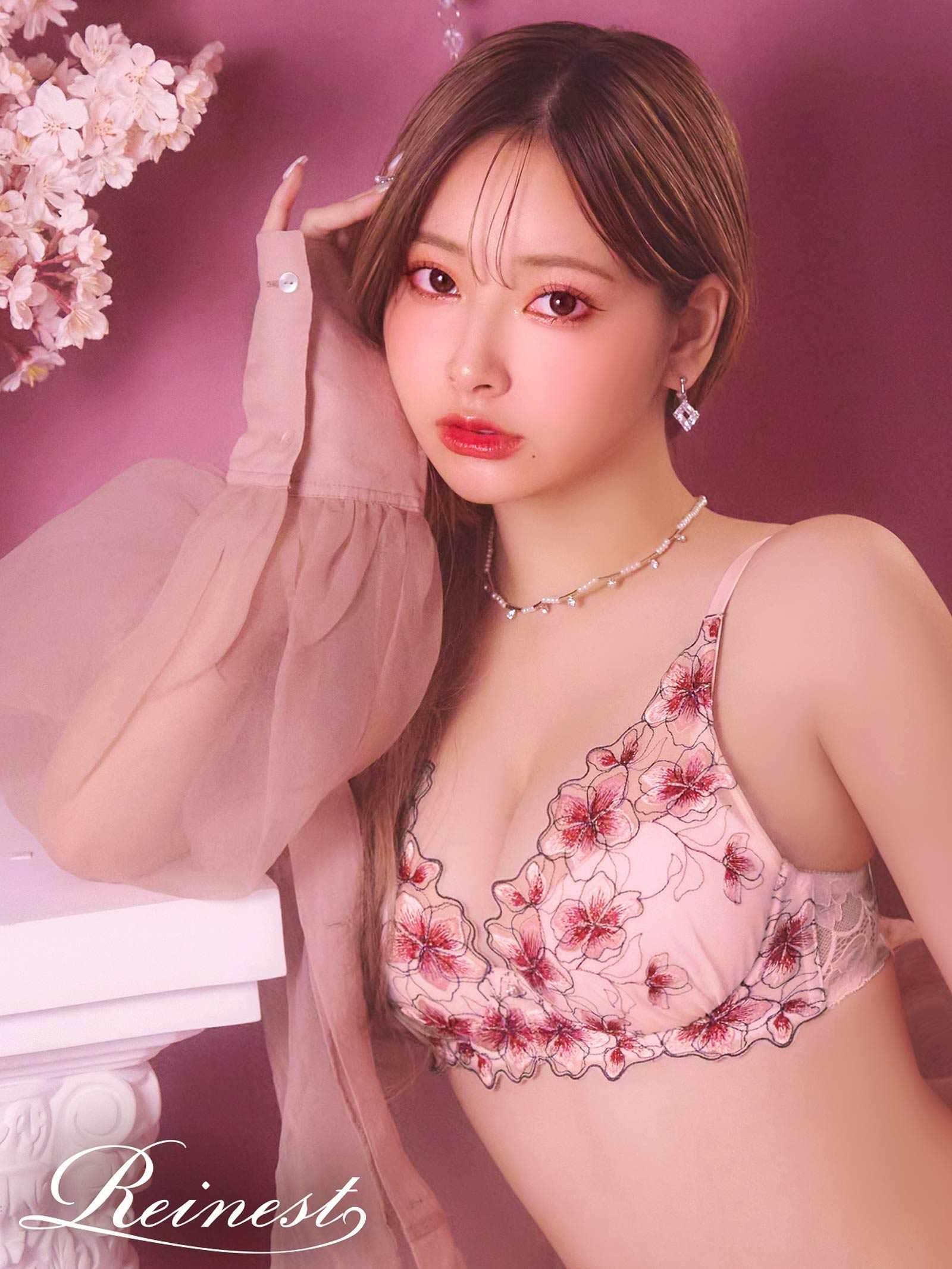 1/20再販!【Reinest】プルメリアエンブロイダリーブラジャー&バック透けTバックショーツ - 【公式】247Lingerie