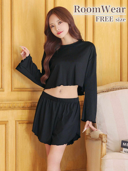 フレアリブクロップド丈トップス&ショートパンツルームウェア