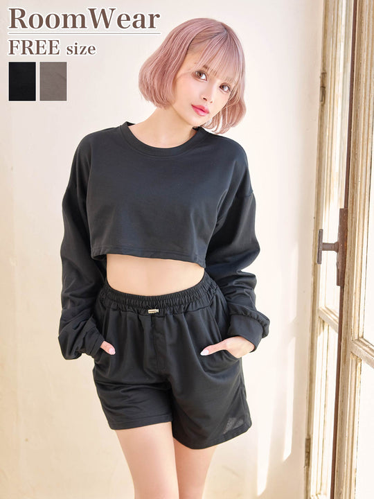 クロップド丈スウェットトップス&ショートパンツルームウェア