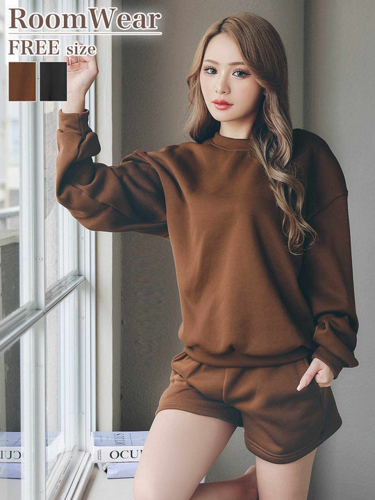 ワンカラー長袖プルオーバー&ショートパンツルームウェア