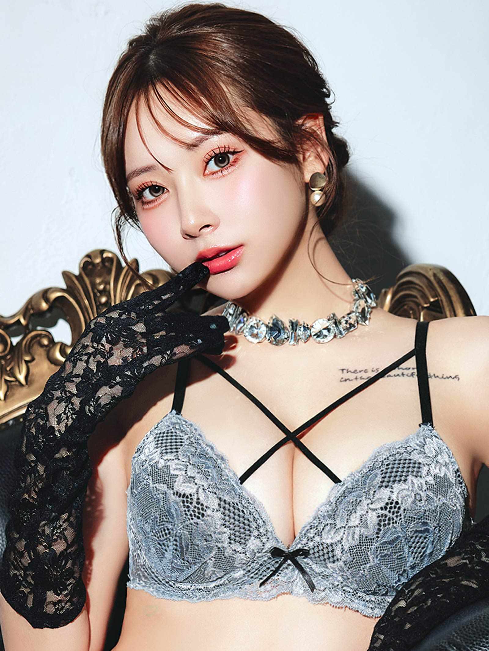 1/15再販!レーシィブルームコード育乳脇高ブラジャー&バック透けフルバックショーツ - 【公式】247Lingerie