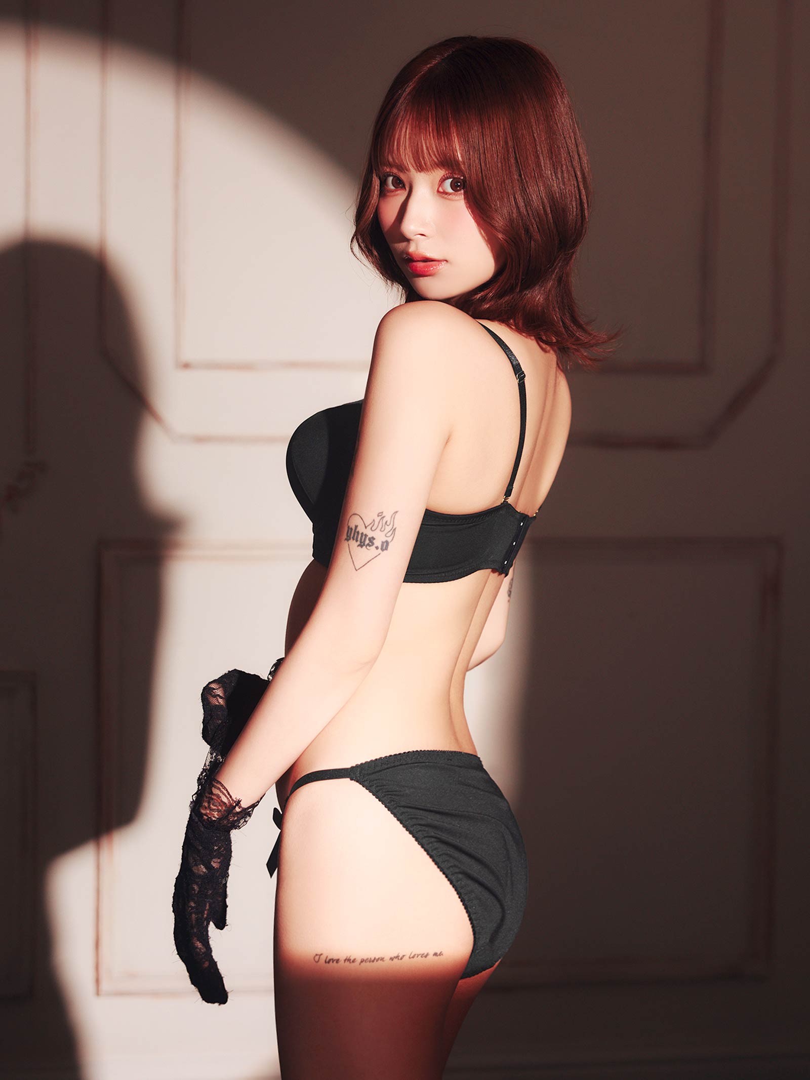 8/13新作!ワンカラージュエルチャーム育乳脇高ブラジャー&フルバックショーツ