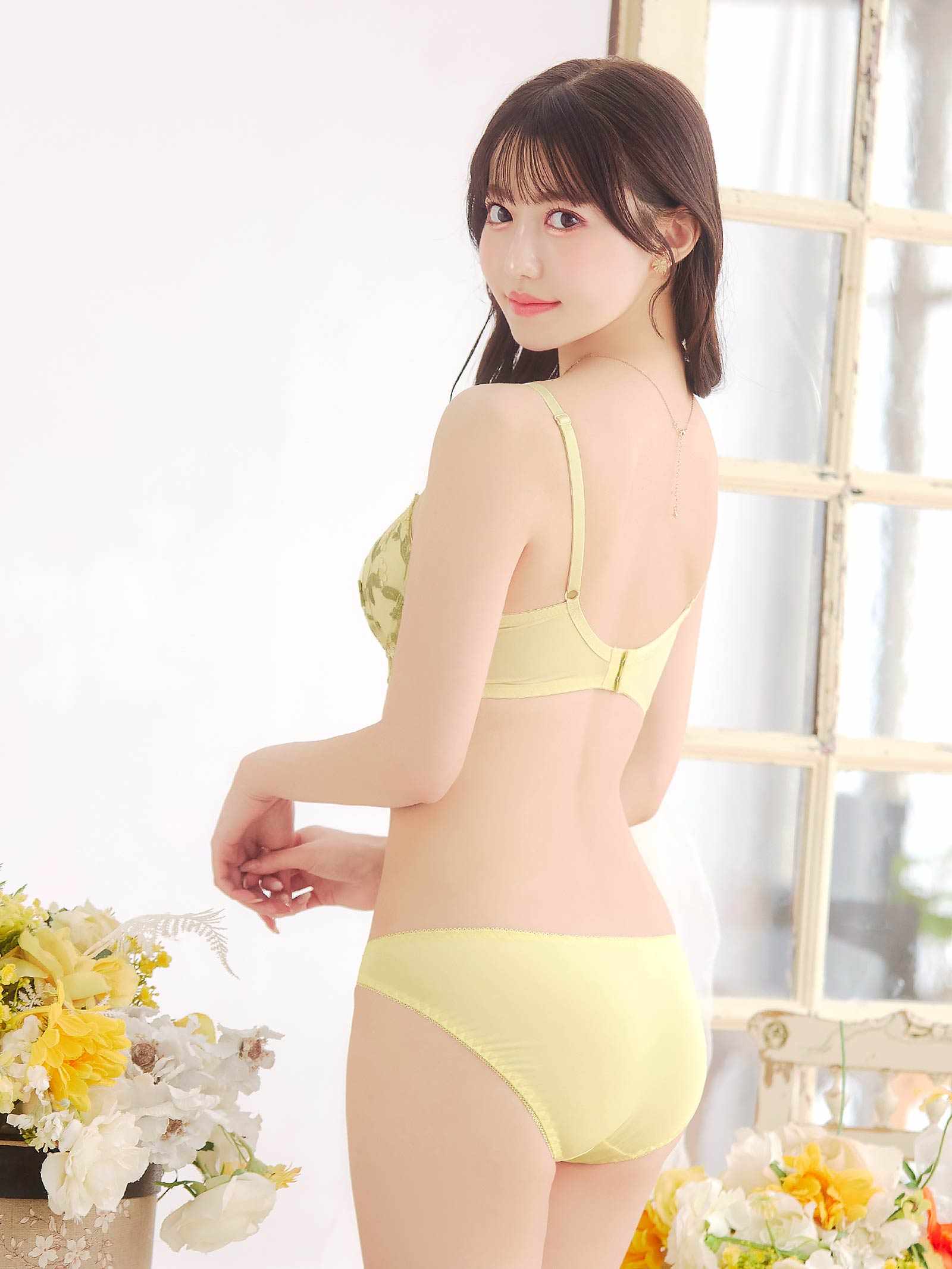 4/1新作!スウィーティブルーム育乳脇高ブラジャー&フルバックショーツ