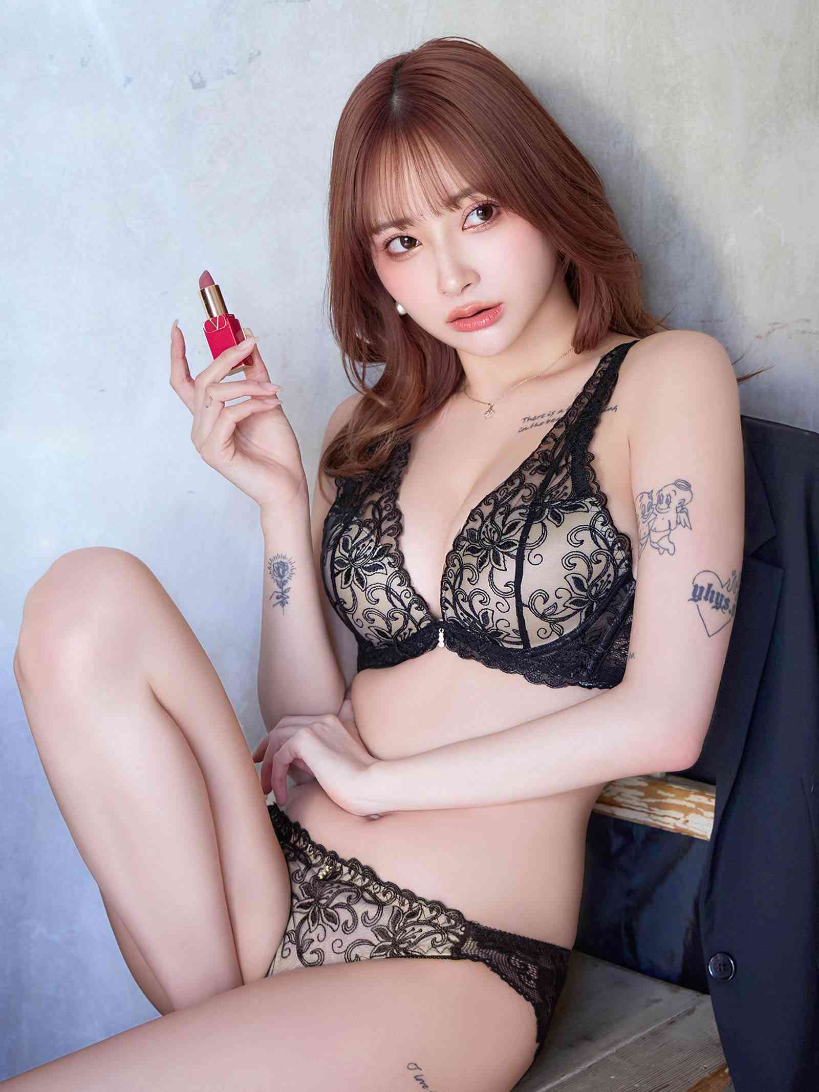 6/26新作!リュクスフラワーレース育乳脇高ブラジャー&フルバックショーツ