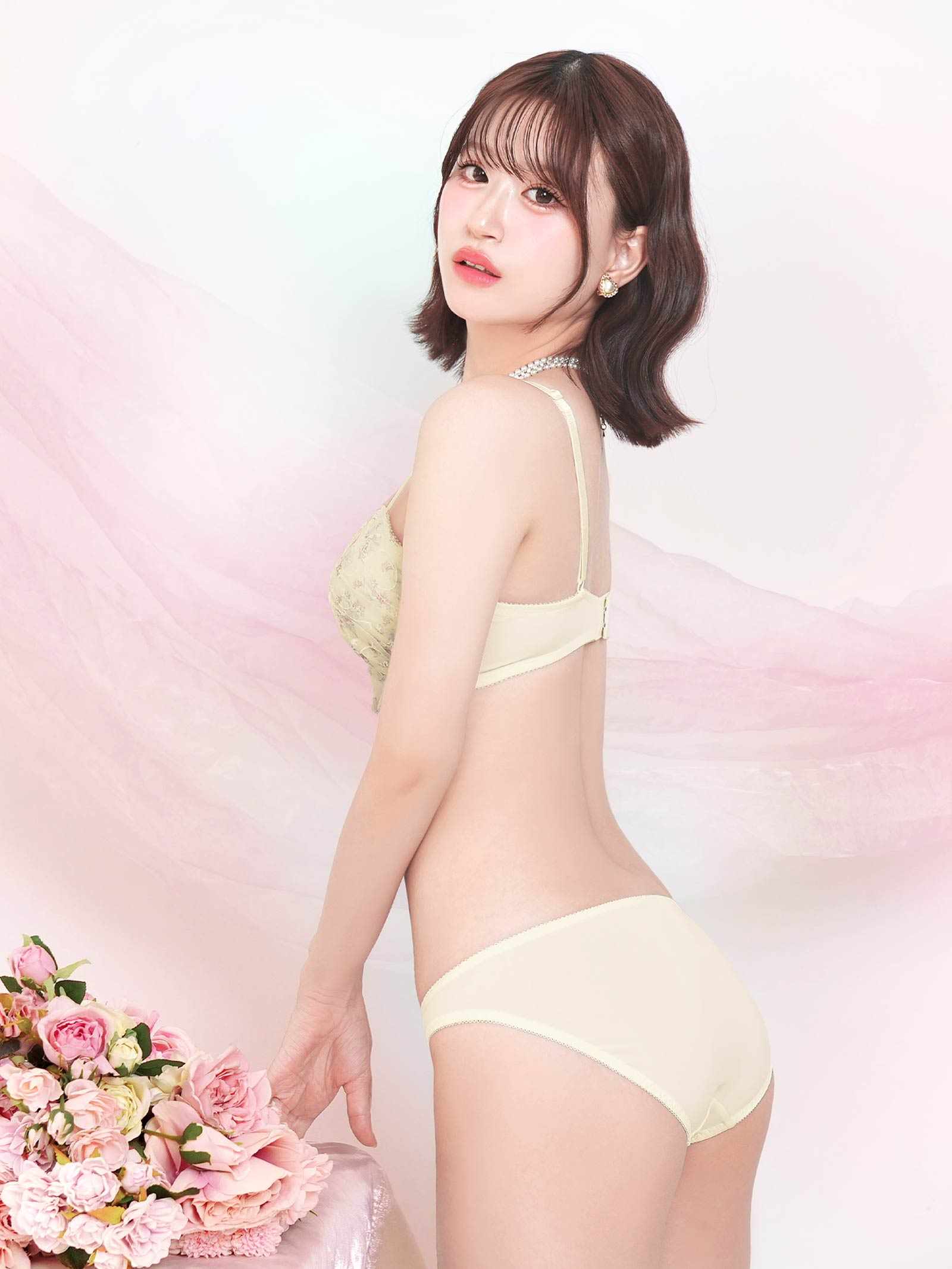 1/9新作!ドーリーローズブーケブラジャー&フルバックショーツ