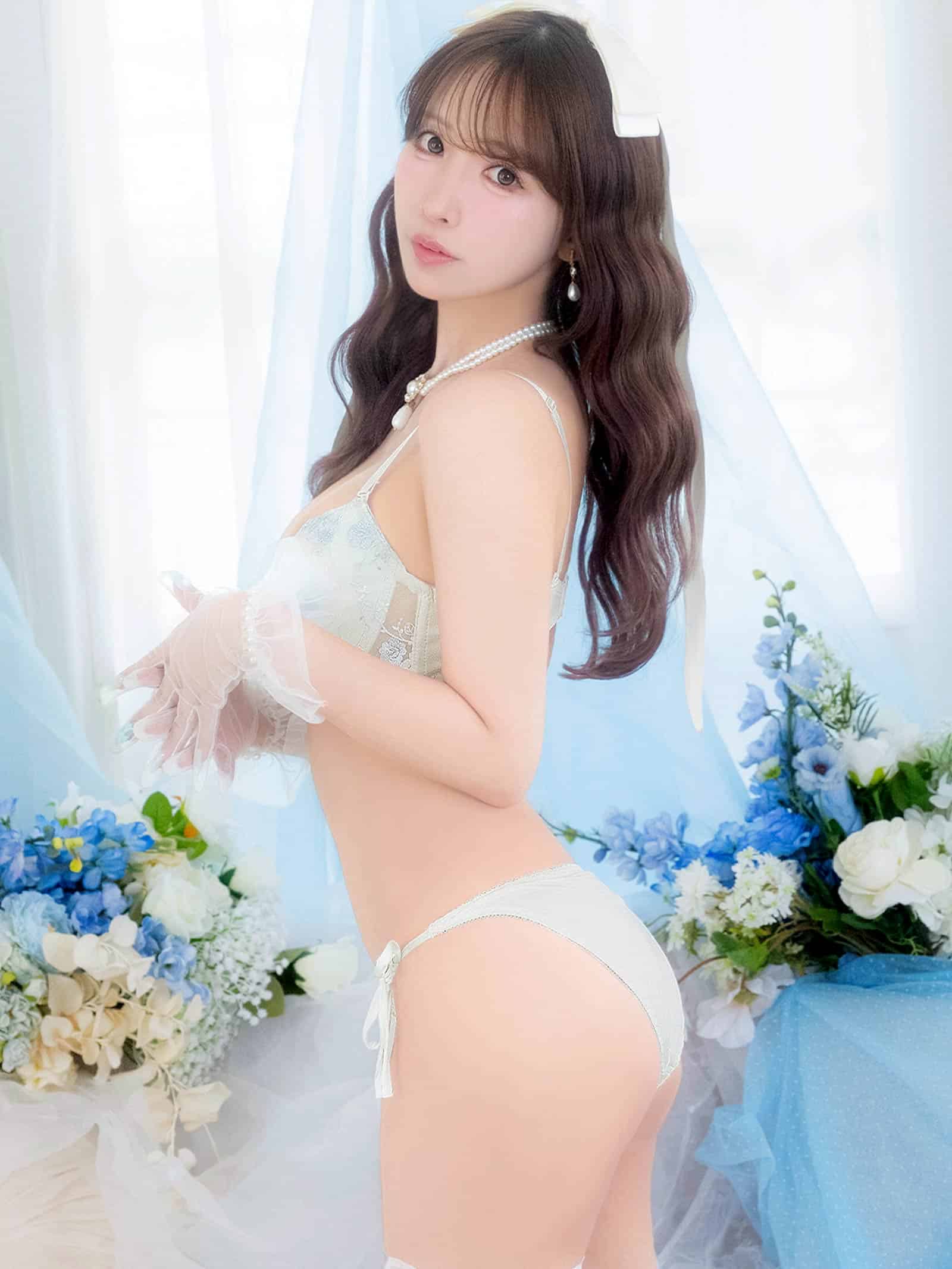 8/17新作!【三上悠亜着用】【GHIサイズ】ロマンティックフローラルブラジャー&サイド紐フルバックショーツ