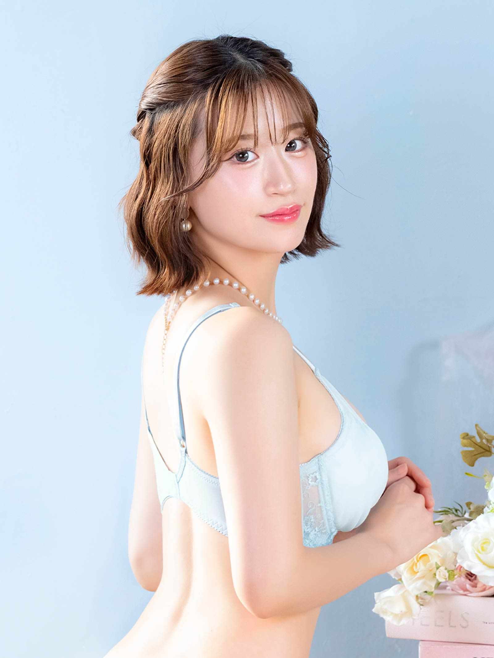 1/23新作!ミルキーブロッサムリボン育乳脇高ブラジャー&Tバックショーツ