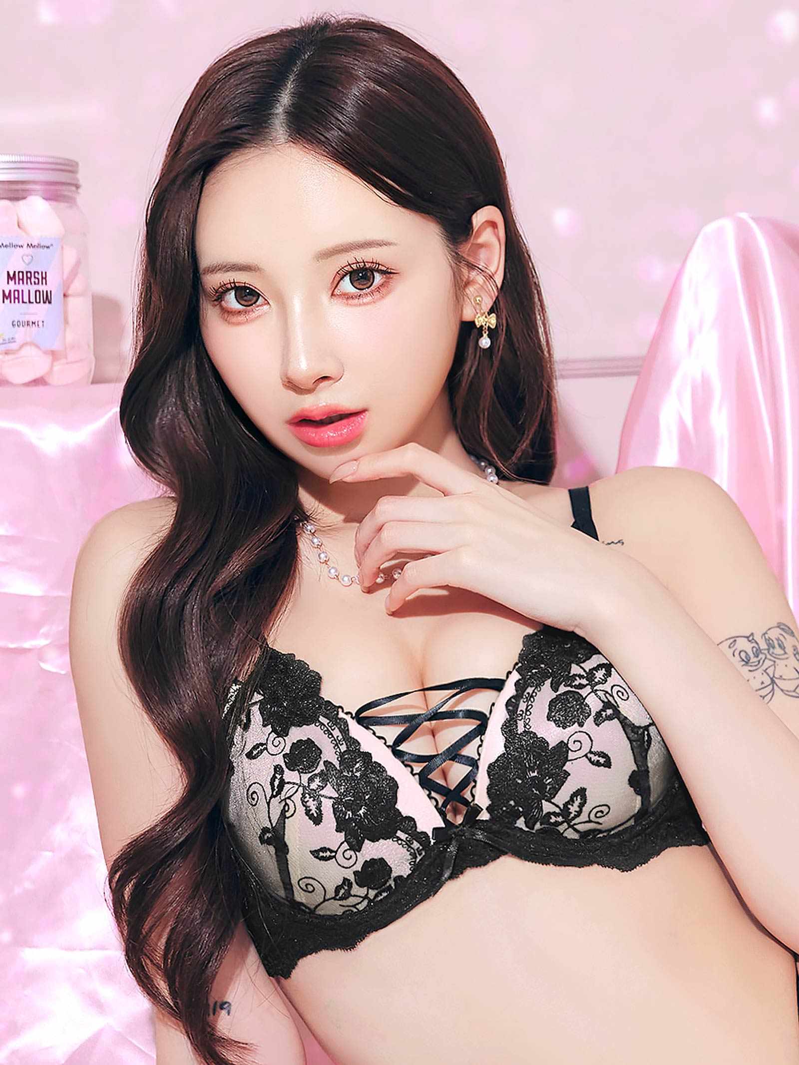 12/12新作!【EFサイズ】ノワールフラワーレースアップブラジャー&バック透けフルバックショーツ