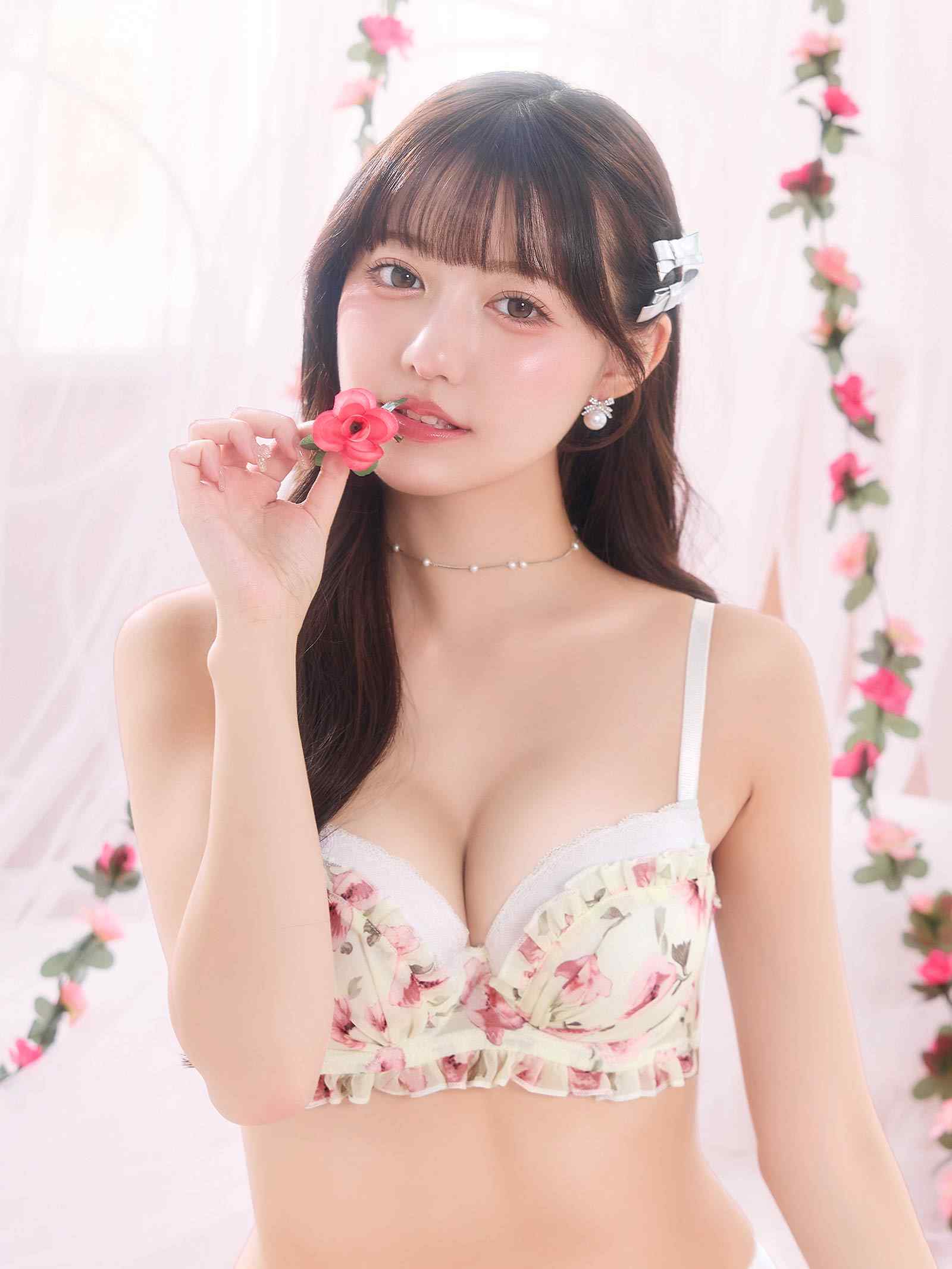 6/19新作!チャーミングフラワーシフォン育乳脇高ブラジャー&フルバックショーツ
